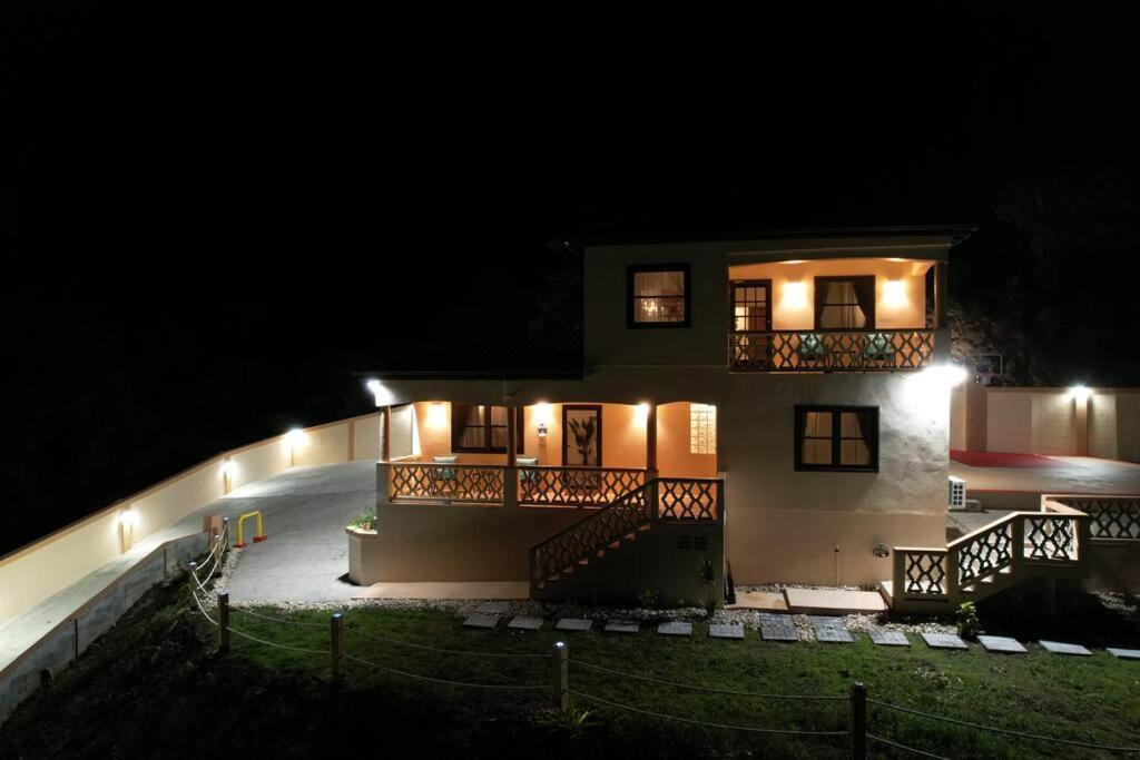 The Pearl - Spacious Air Conditioned 3Bd, 2Bth Villa With Gorgeous Views Old Road Exterior foto